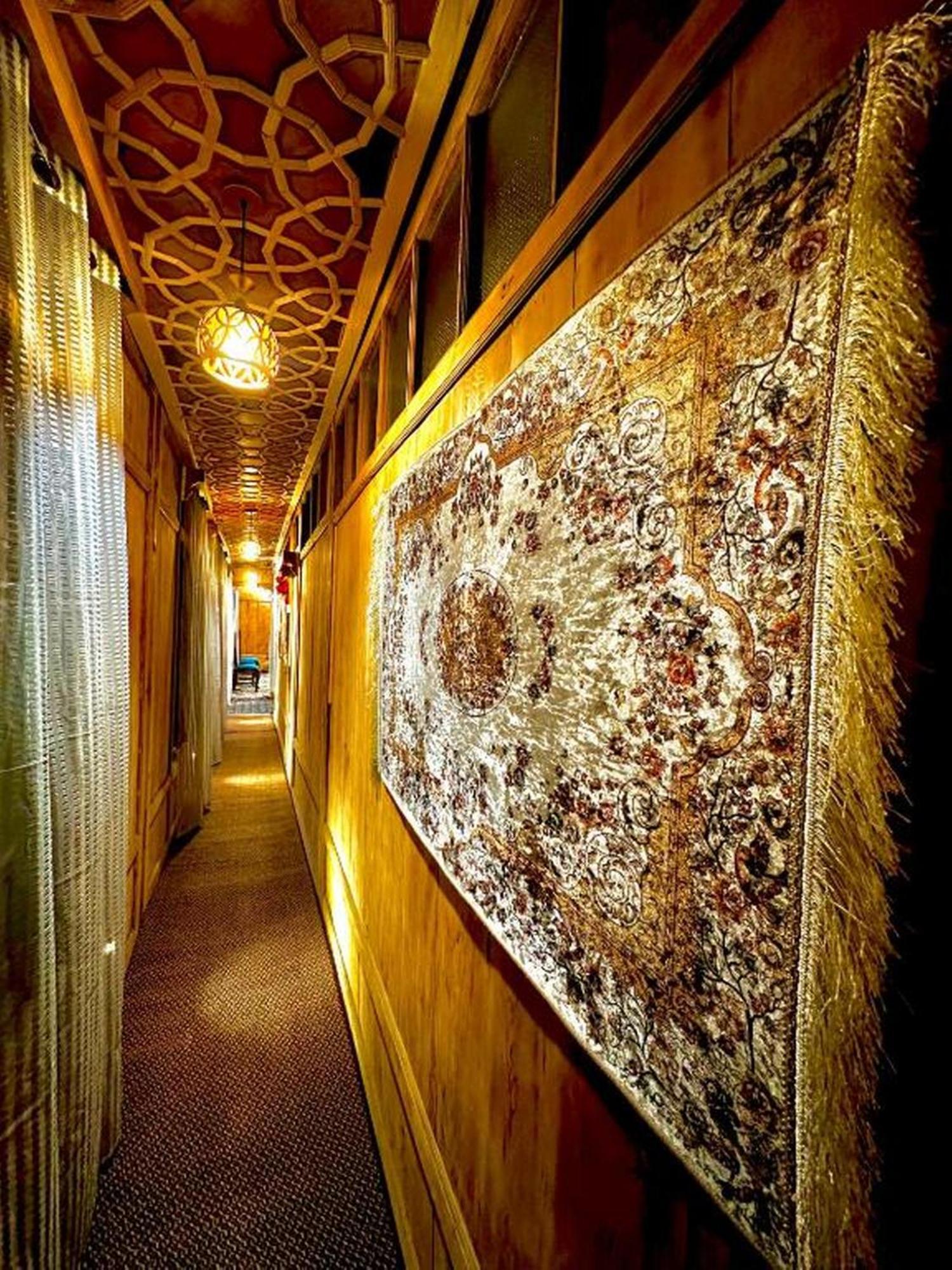 Hotel Floating Luxury Group Of Houseboats Srīnagar Esterno foto